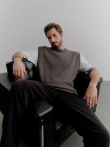 Kevin Trapp co-created by ABOUT YOU_SS2024_Drop 1_Campaign Shot_10
