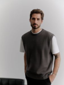 Kevin Trapp co-created by ABOUT YOU_SS2024_Drop 1_Campaign Shot_15