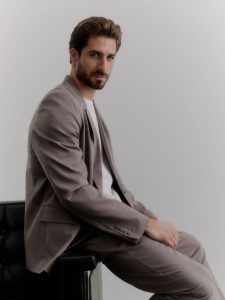 Kevin Trapp co-created by ABOUT YOU_SS2024_Drop 1_Campaign Shot_17