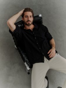 Kevin Trapp co-created by ABOUT YOU_SS2024_Drop 1_Campaign Shot_2