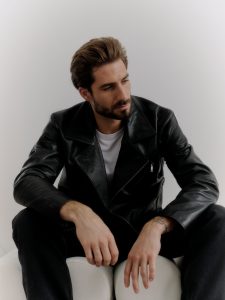 Kevin Trapp co-created by ABOUT YOU_SS2024_Drop 1_Campaign Shot_28