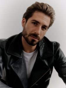 Kevin Trapp co-created by ABOUT YOU_SS2024_Drop 1_Campaign Shot_29