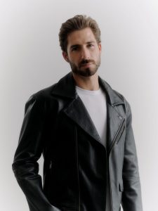 Kevin Trapp co-created by ABOUT YOU_SS2024_Drop 1_Campaign Shot_35